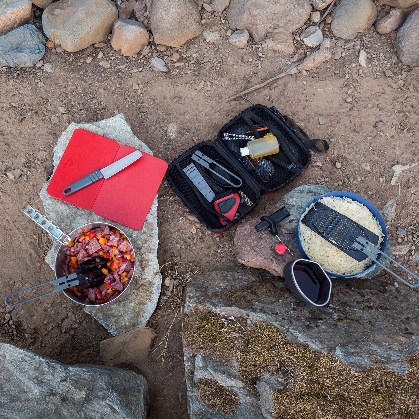Campinggeschirr-mieten_MSR-Kitchen-Utils-Premium_outdoor